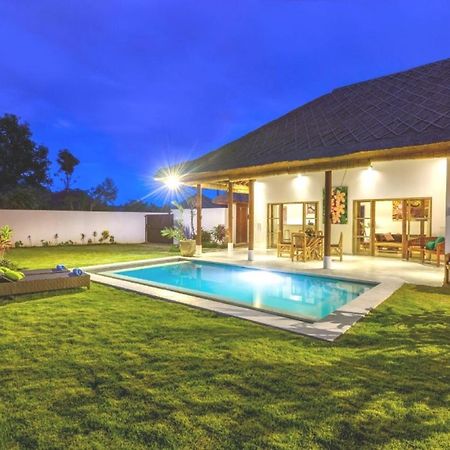 Villa Manava Uluwatu Екстериор снимка